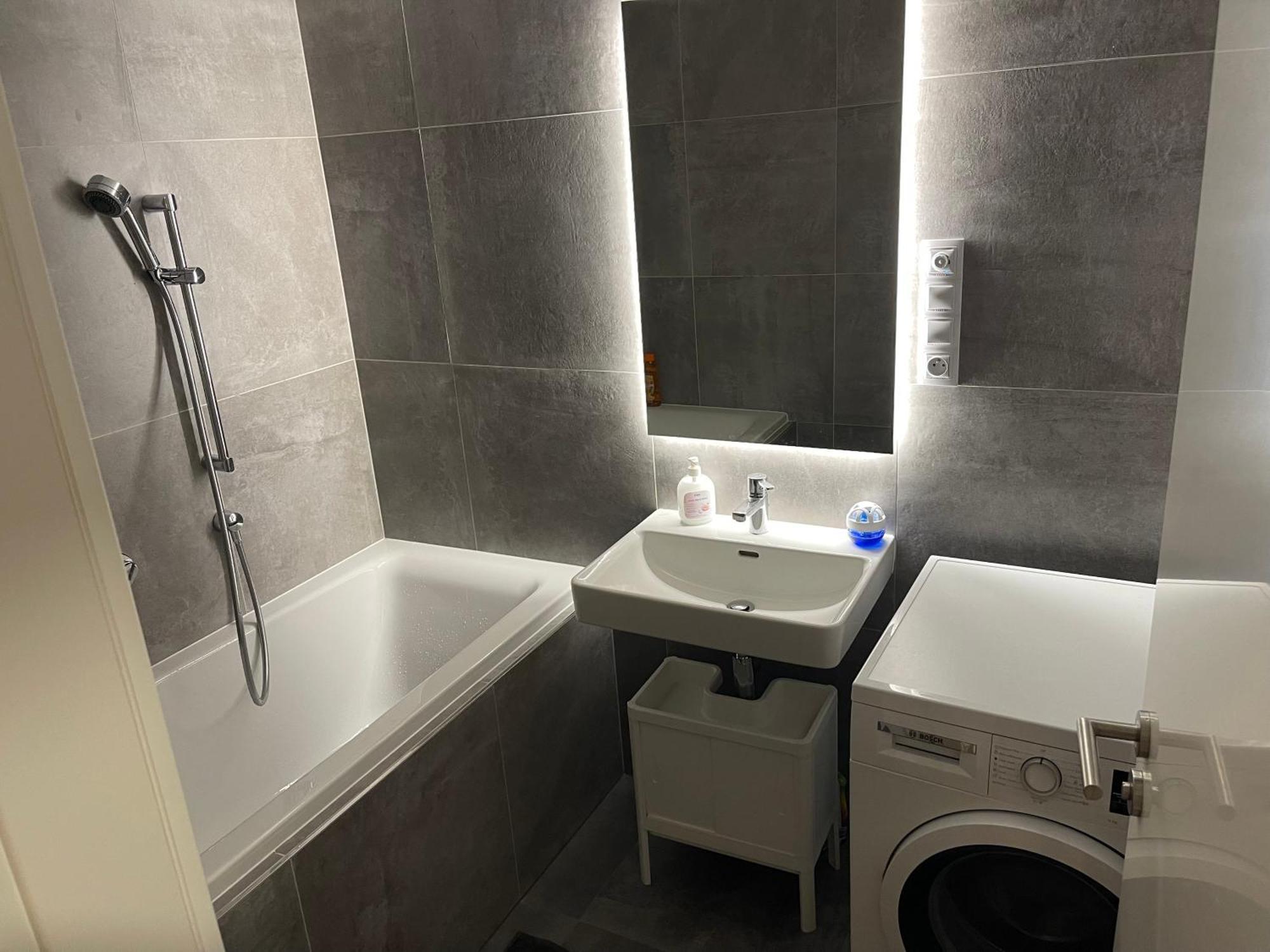 Apartment 4 Room, 2 Bath, Parking Praga Zewnętrze zdjęcie
